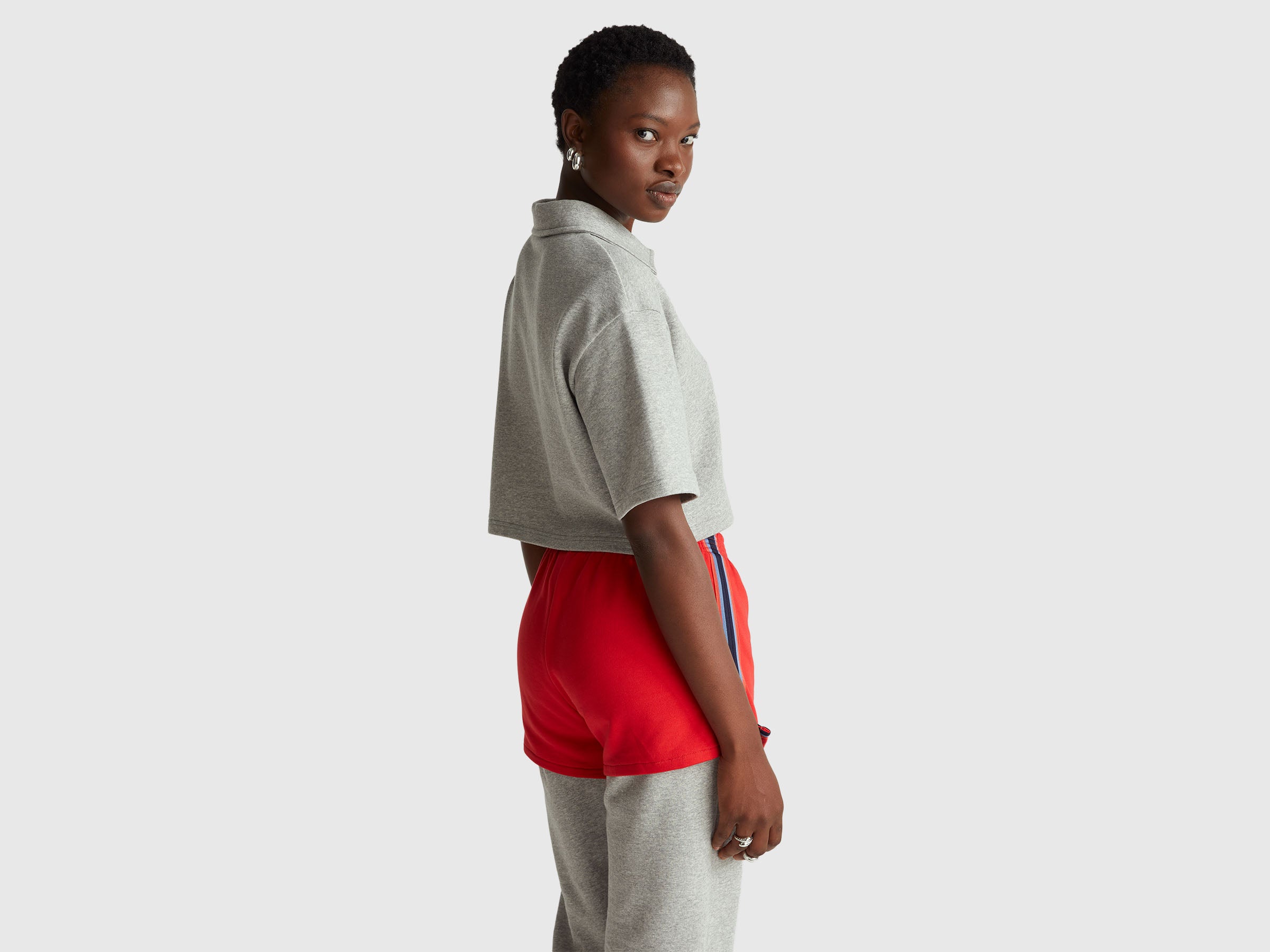 Polo cropped com fecho de correr Stranger Things - ucb_image_B