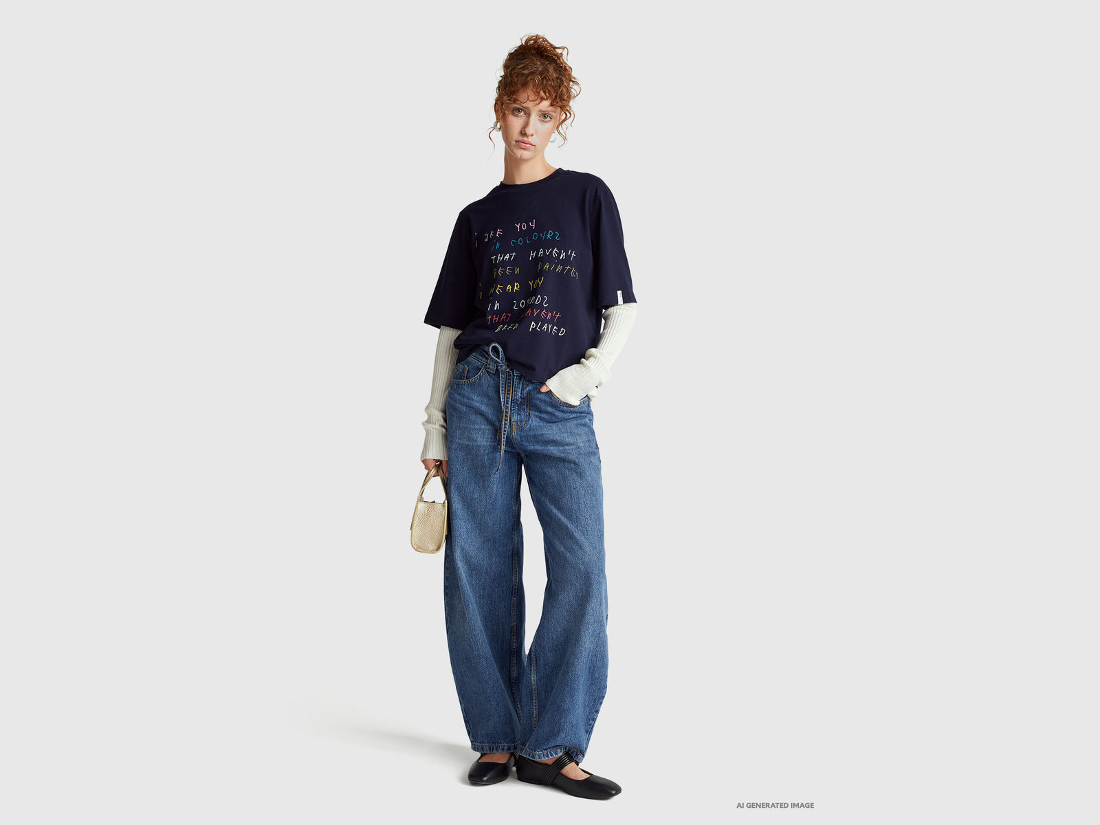 Dark blue t-shirt with Coco Capitán print