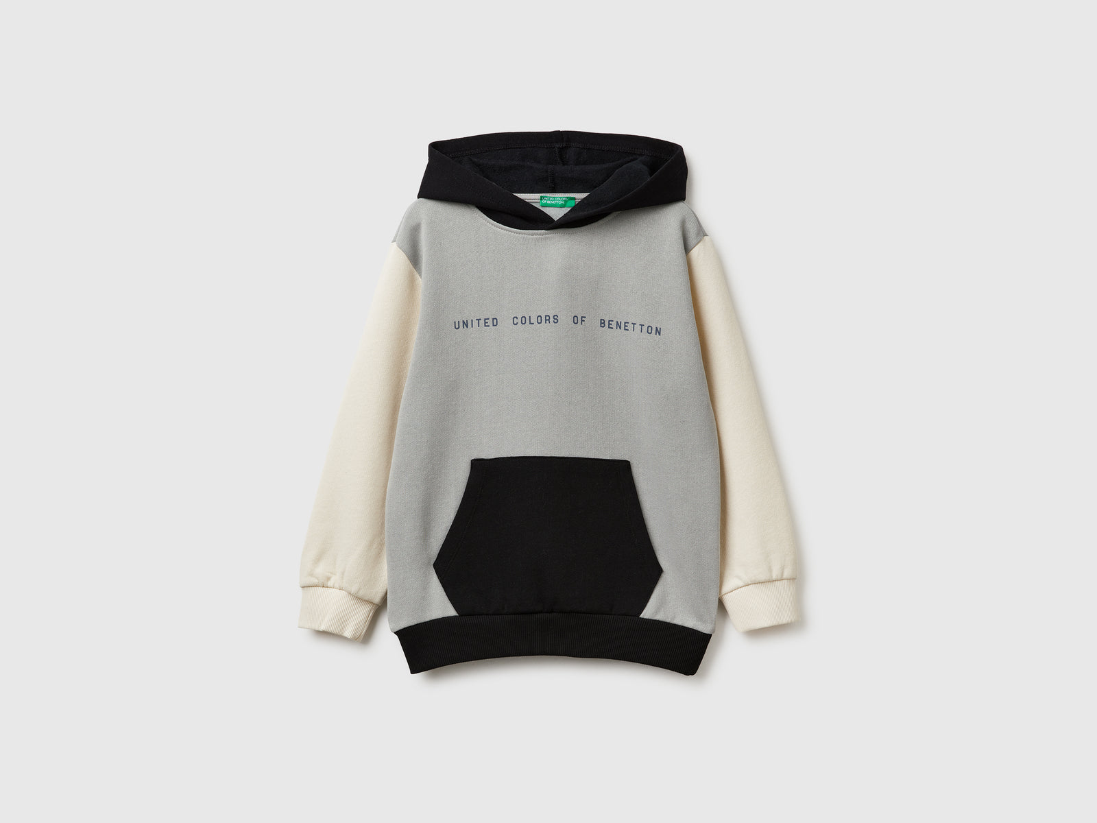 Casaco quente com capuz - ucb_image_FS