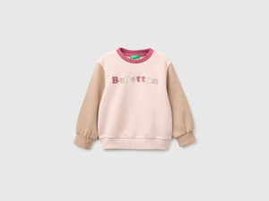 Crewneck sweatshirt with embroidery