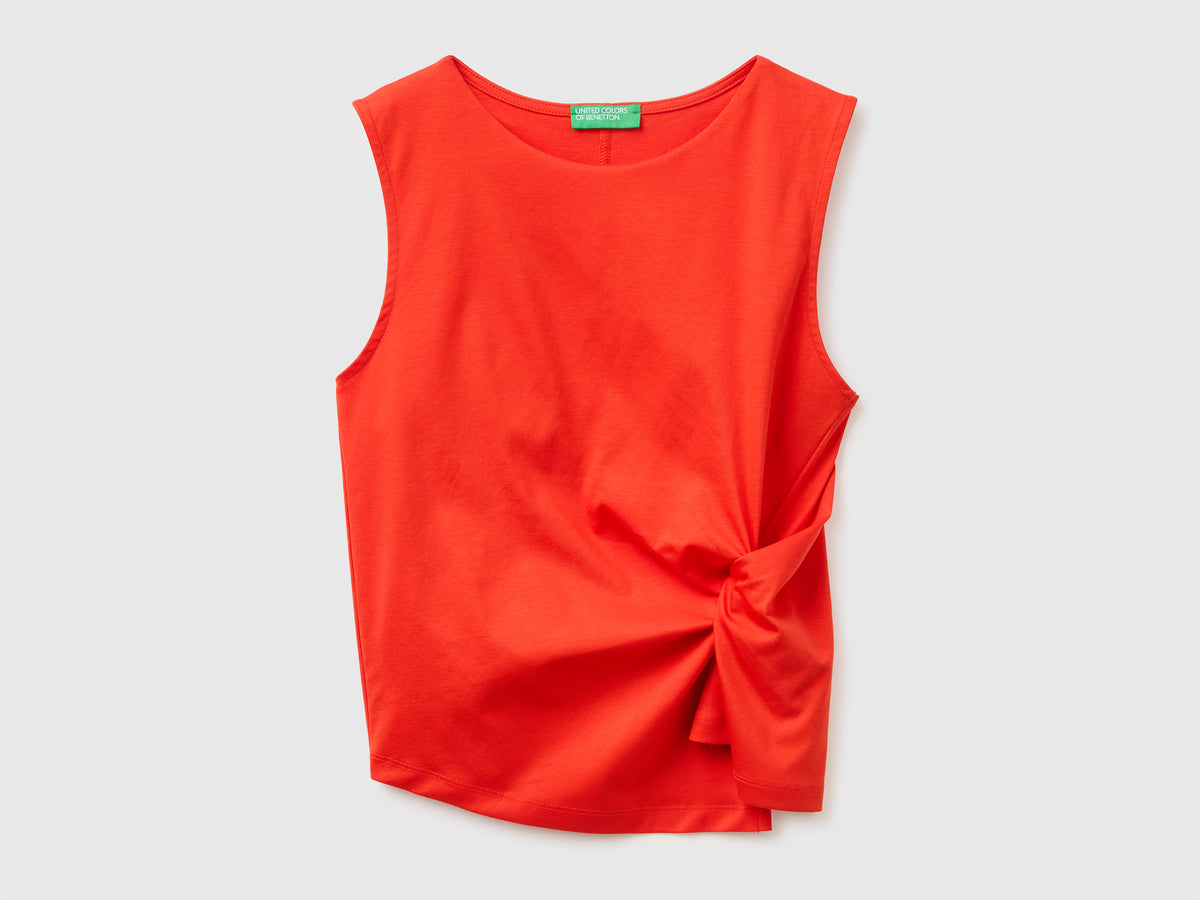 Top with knot - ucb_image_FS