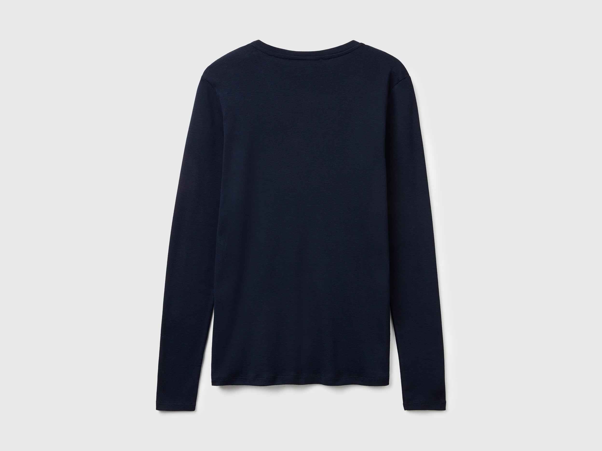 T-shirt azul-escuro com decote em V - ucb_image_BS