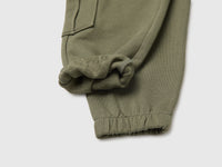 Calças em felpo com bolsos grandes - ucb_image_DS1