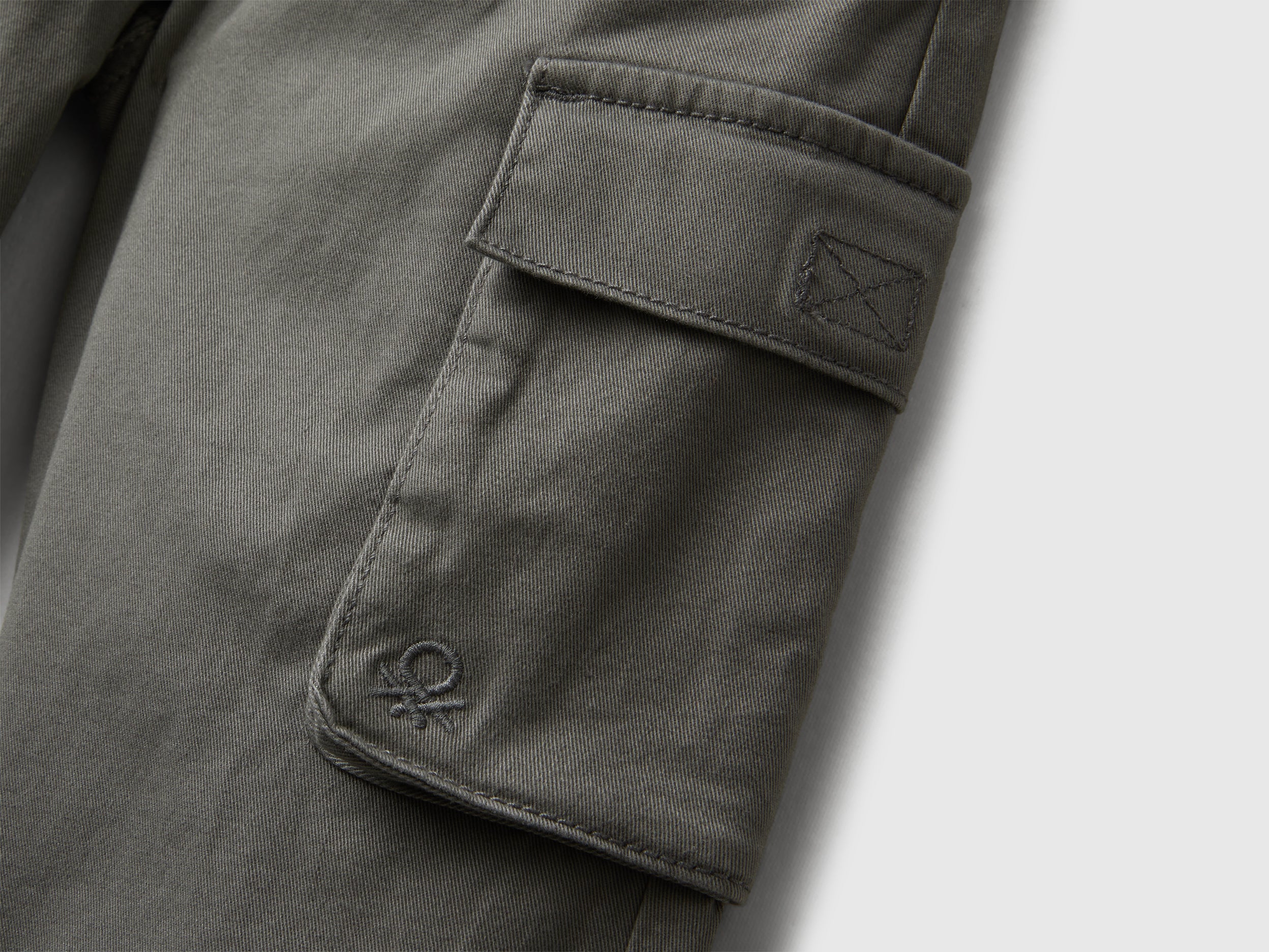 Calças cargo com cordão de ajuste - ucb_image_DS1