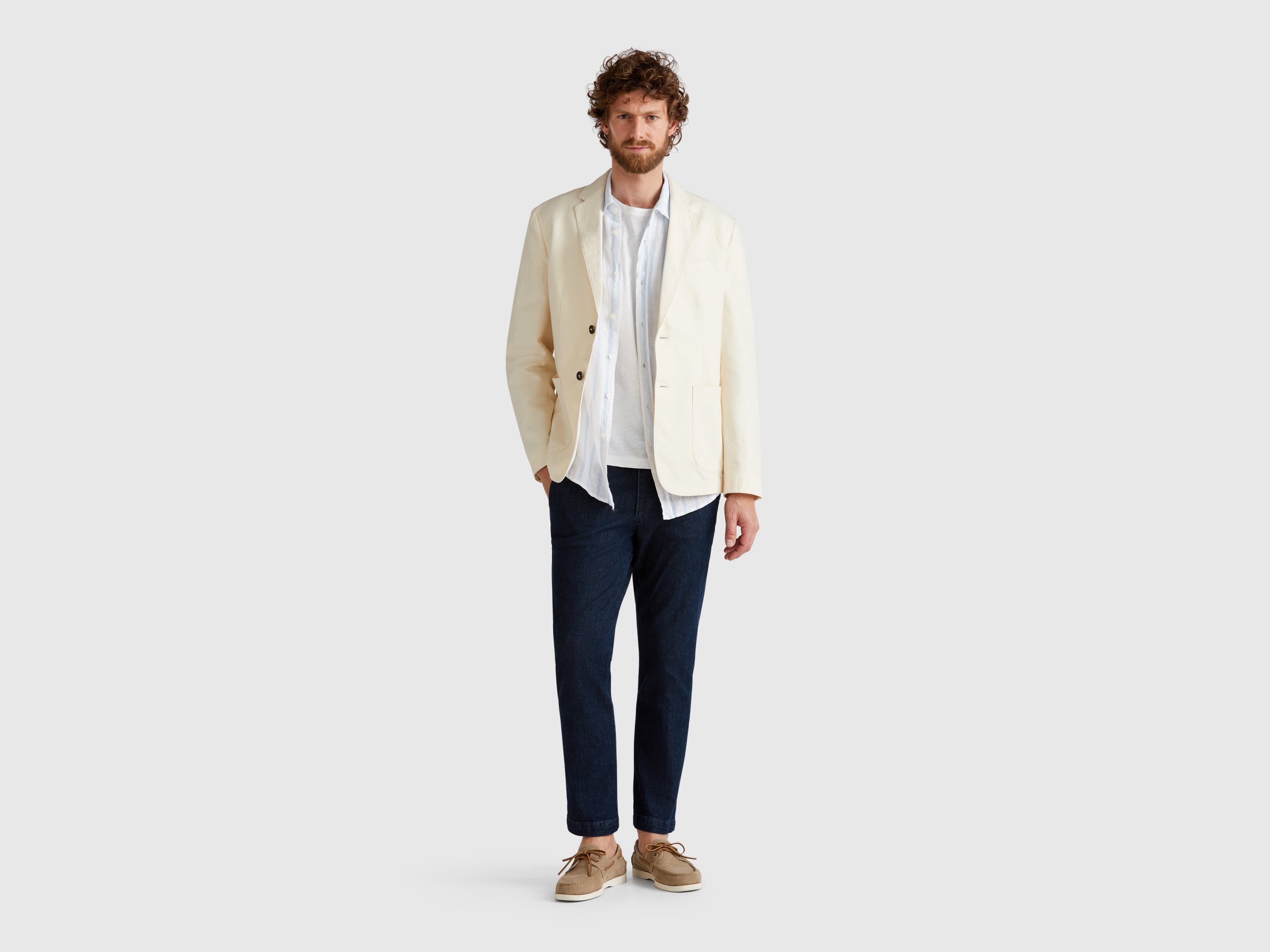 Blazer slim fit em mistura de viscose elástica. - ucb_image_FY