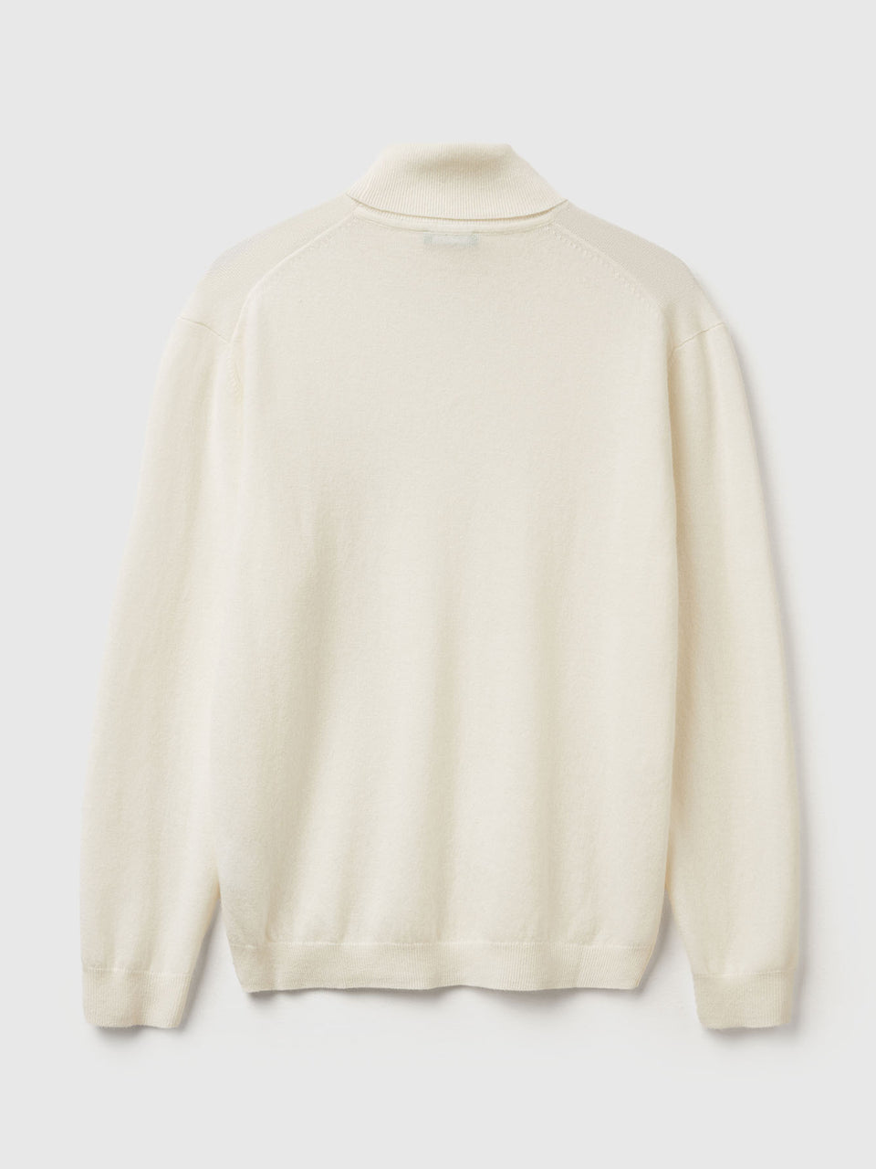 Camisola de gola alta nata em pura lã Merino - ucb_image_BS