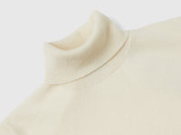 Camisola de gola alta nata em pura lã Merino - ucb_image_DS1