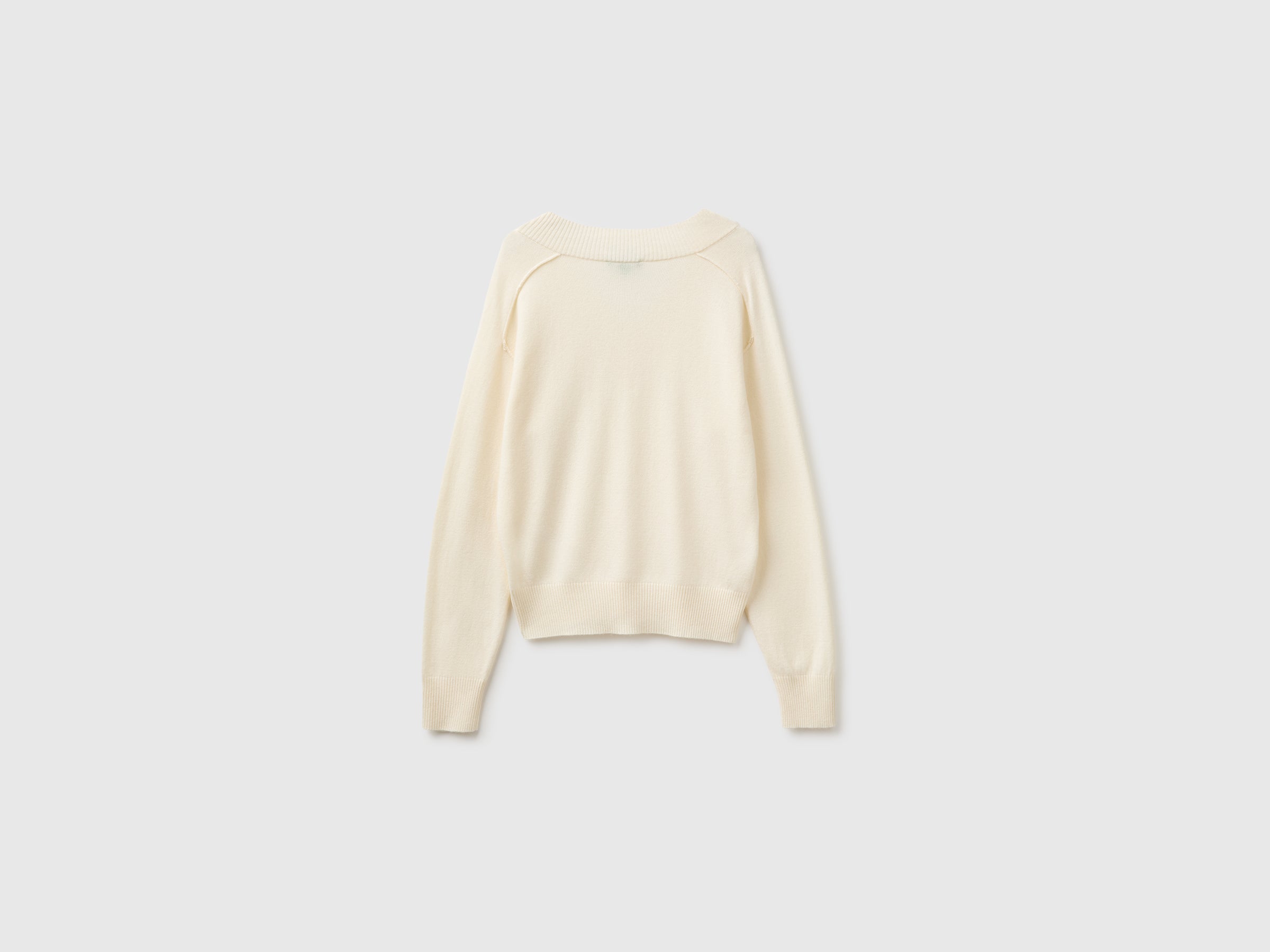 Camisola macia com decote em V - ucb_image_BS