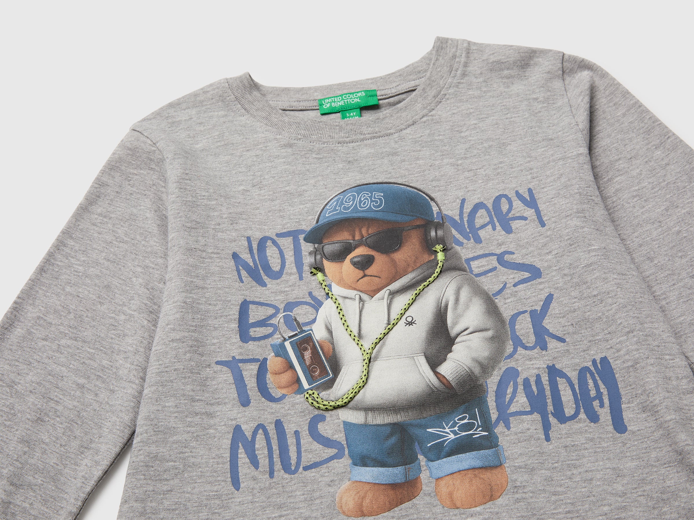 T-shirt com estampa e bordado - ucb_image_DS1
