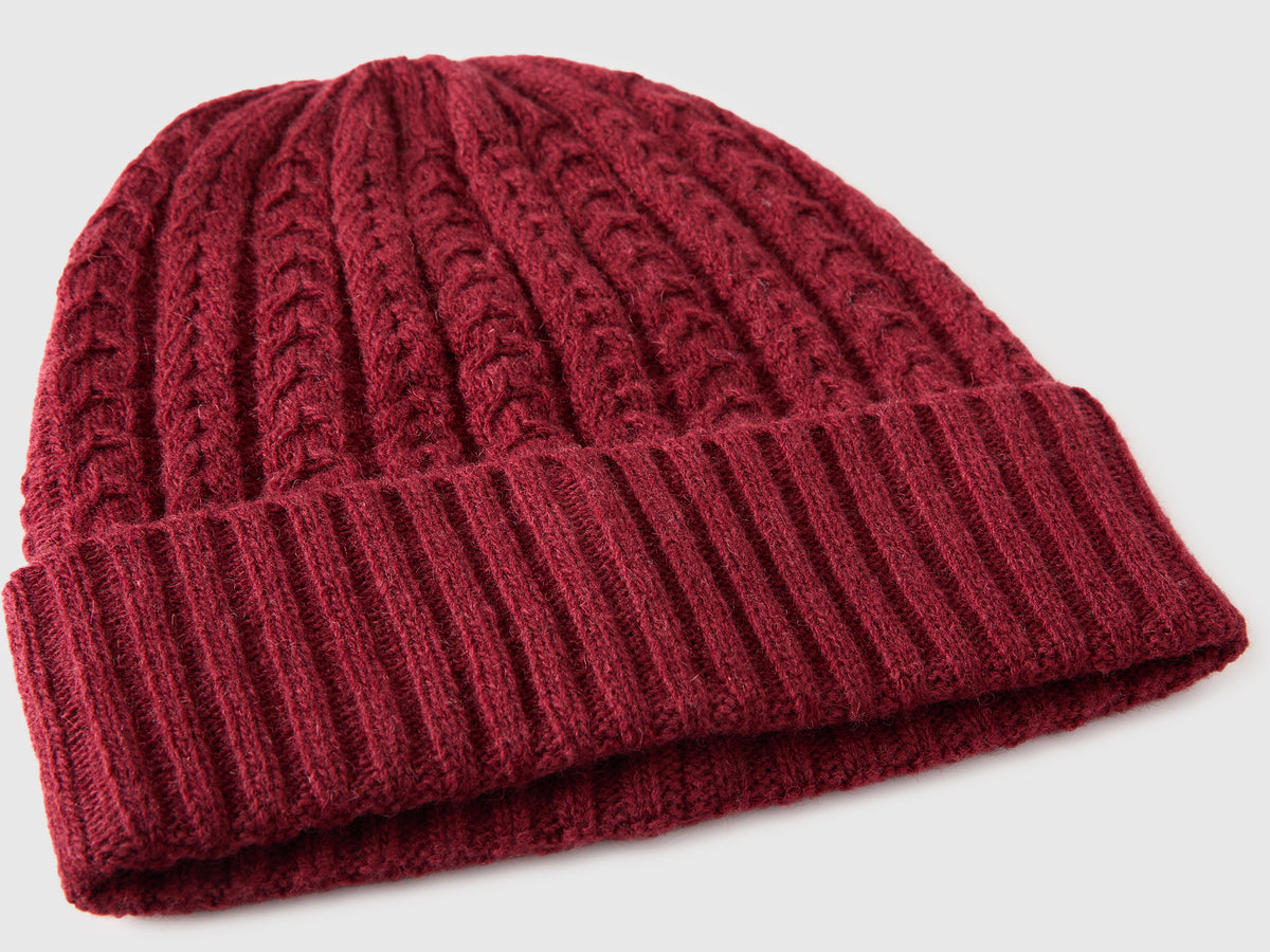 Gorro com trança - ucb_image_DS1