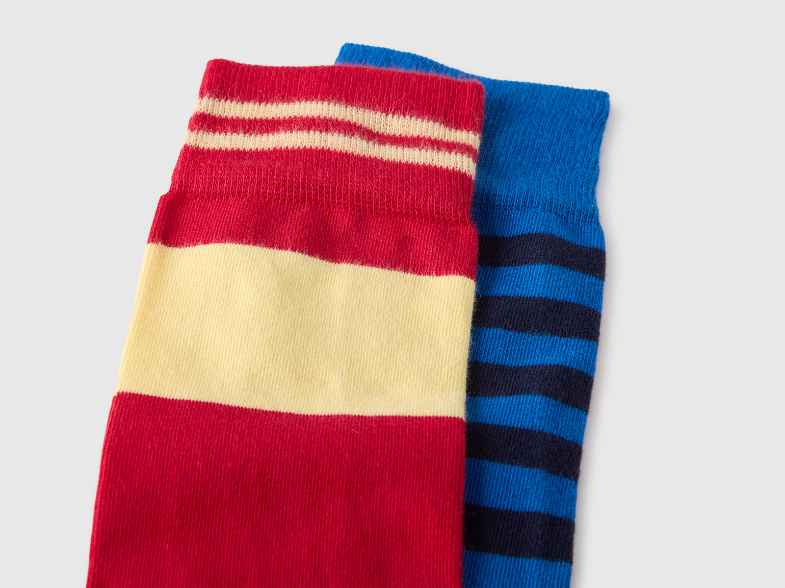 Dois pares de meias padrão - ucb_image_DS1
