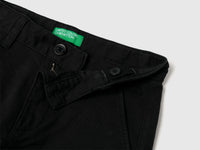 Chinos slim fit em algodão stretch - ucb_image_DS1