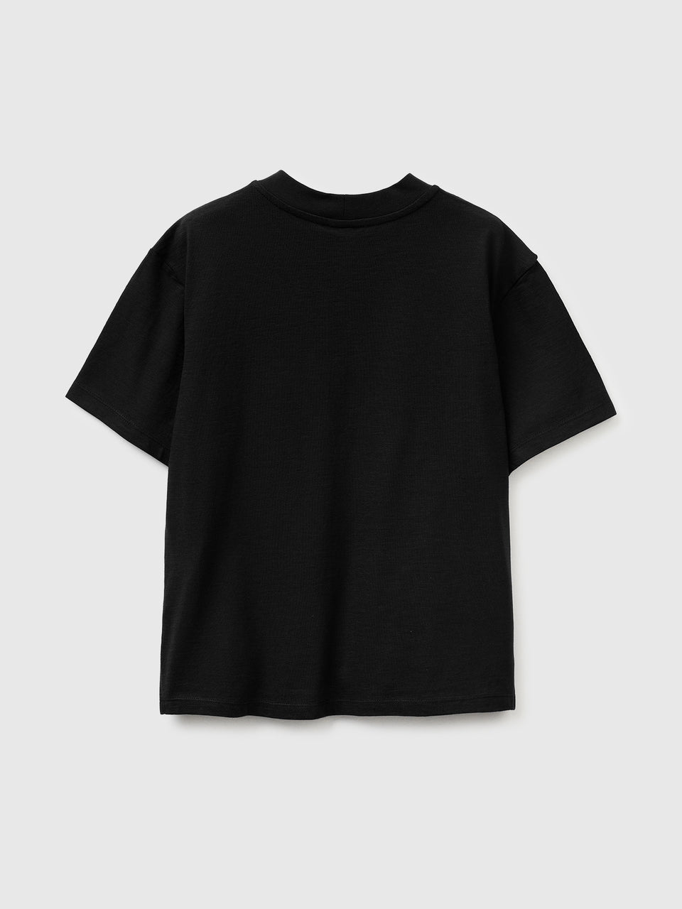 Crew neck t-shirt in lightweight cotton - ucb_image_BS