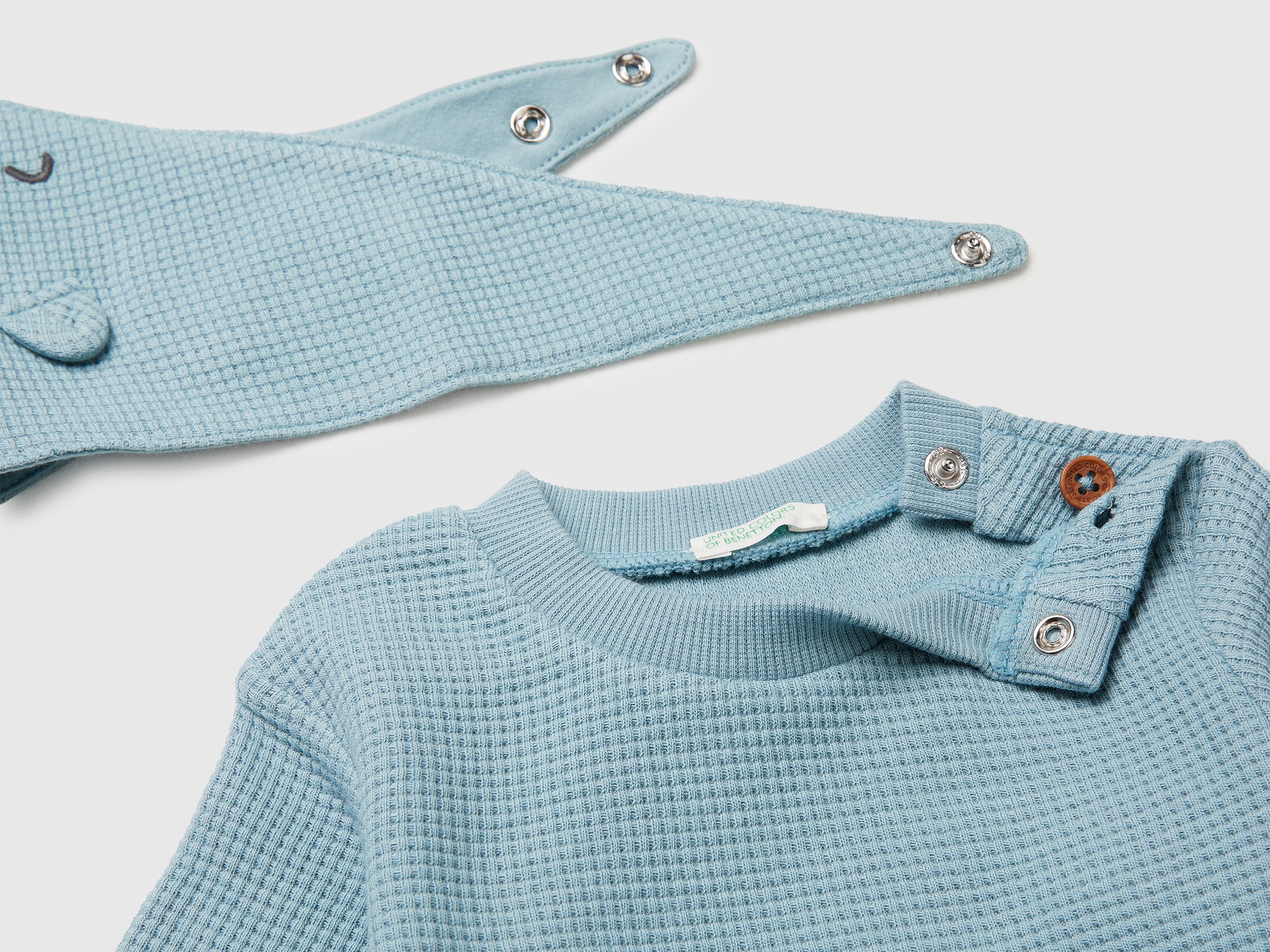 Set with top, trousers and bib - ucb_image_DS1