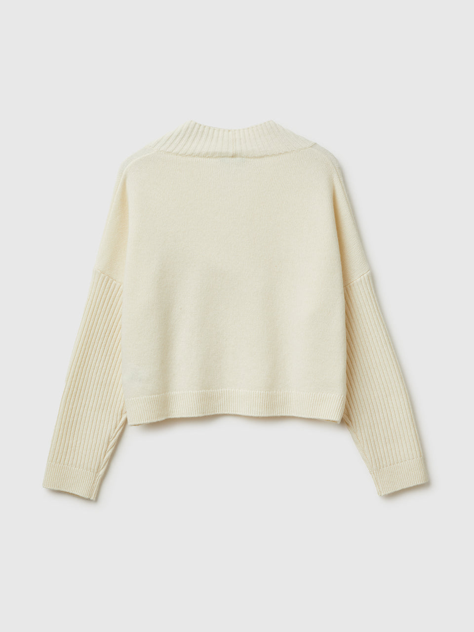Camisola boxy fit com decote em V - ucb_image_BS