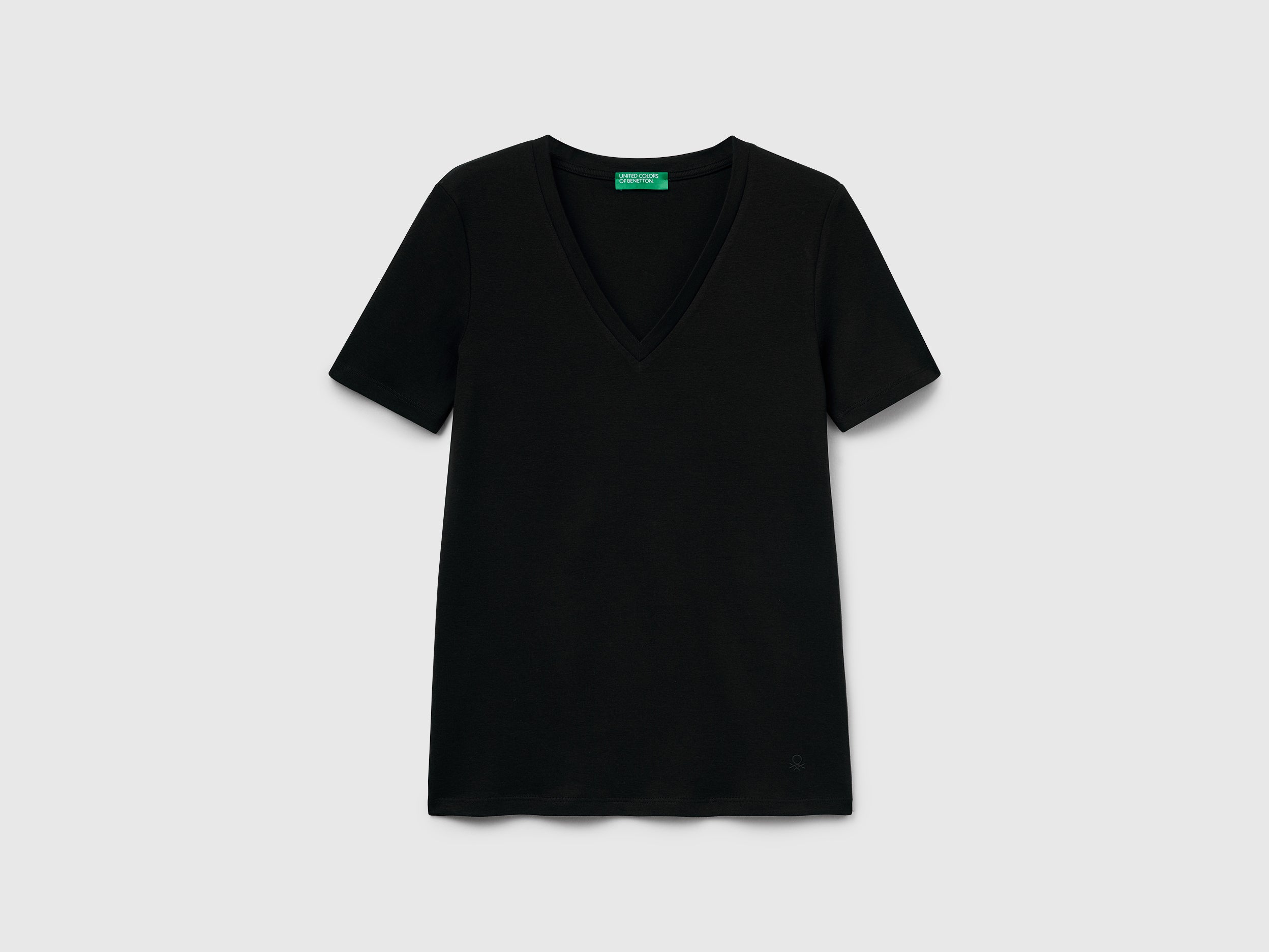 T-shirt em algodão puro com decote em V - ucb_image_FS