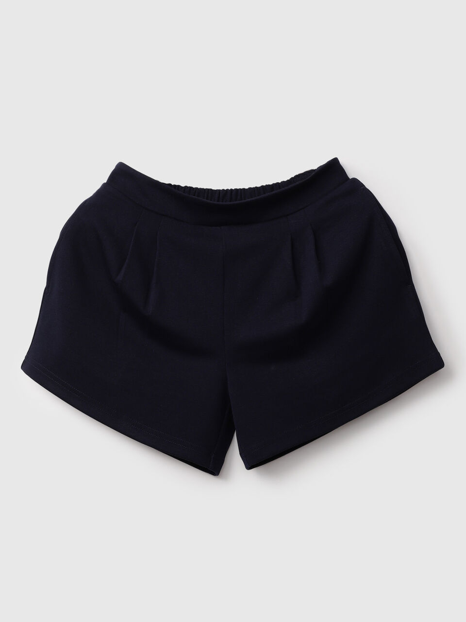 SHORTS WITH PLEAT ON FRONT image number 1