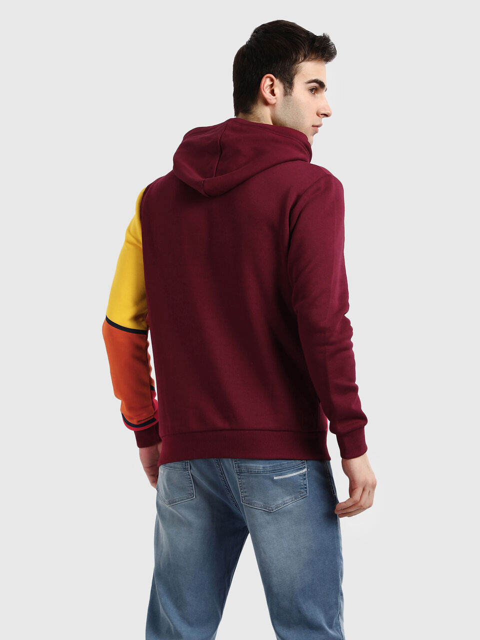 Biased Color Blocked Sweatshirt image number null