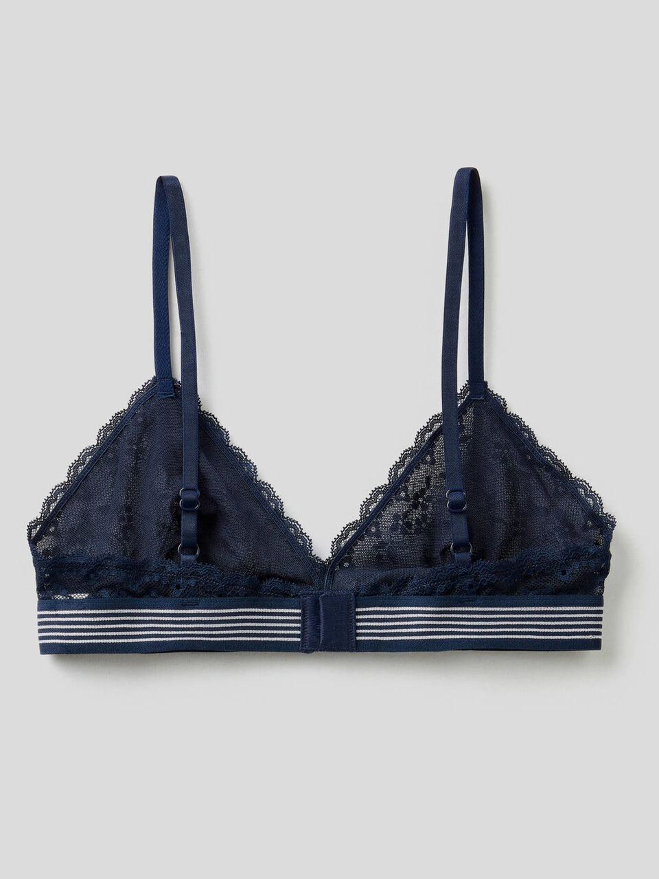 Triangle bra in elastic lace image number 2