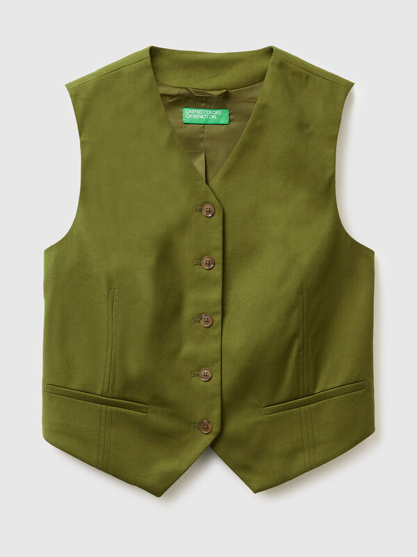 Vest in wool and viscose blend Vest in wool and viscose blend Women
