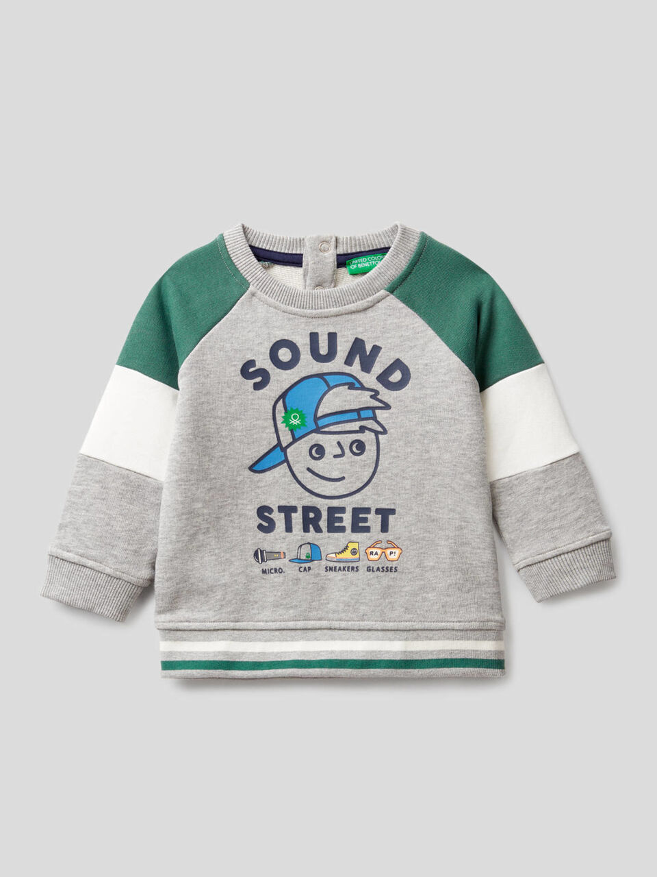 Sweatshirt with color block sleeves image number 1