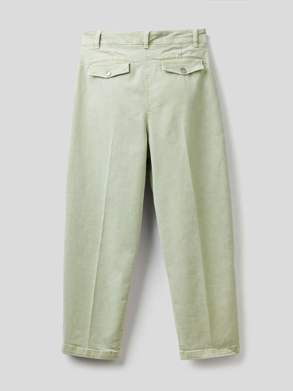 Carrot fit trousers with pleats image number 2