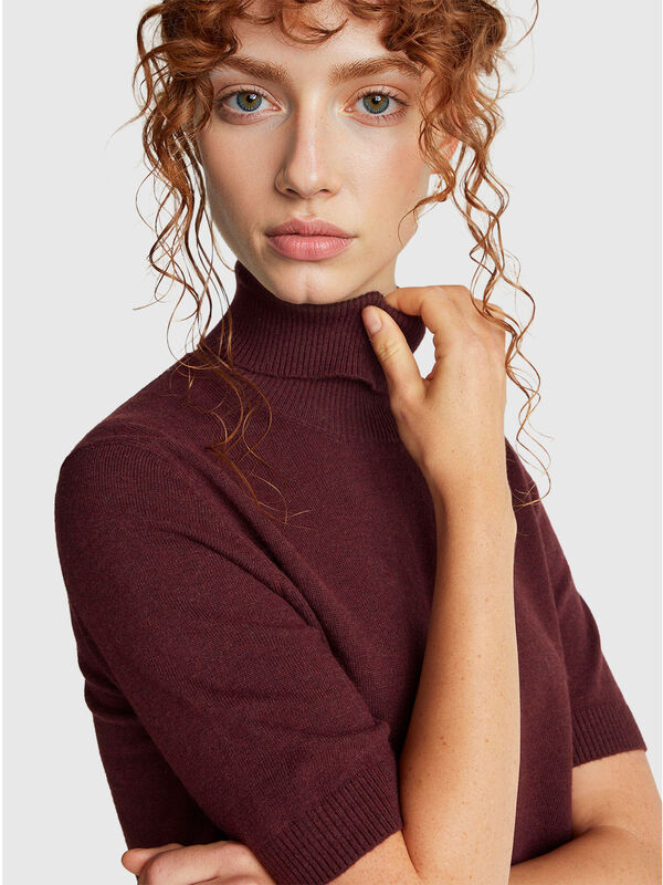 Burnt brown short sleeve turtleneck in cashmere blend Burnt brown short sleeve turtleneck in cashmere blend Women