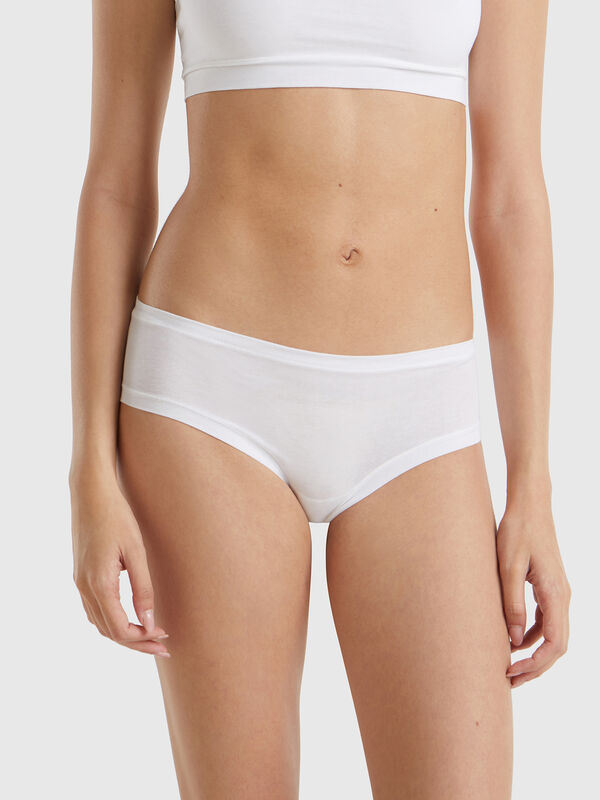 Underwear in super stretch cotton. Women