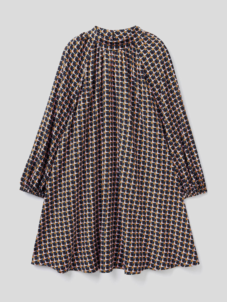 Patterned dress in sustainable viscose image number 1