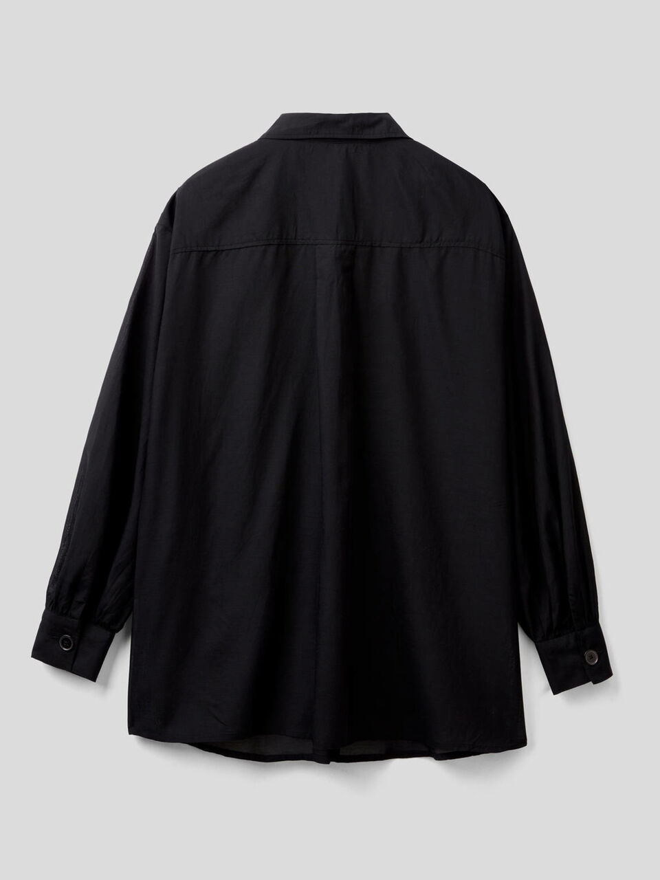 Shirt with puff sleeves image number 2