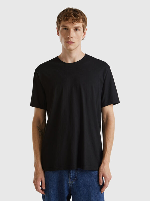 Black t-shirt in slub cotton Men
