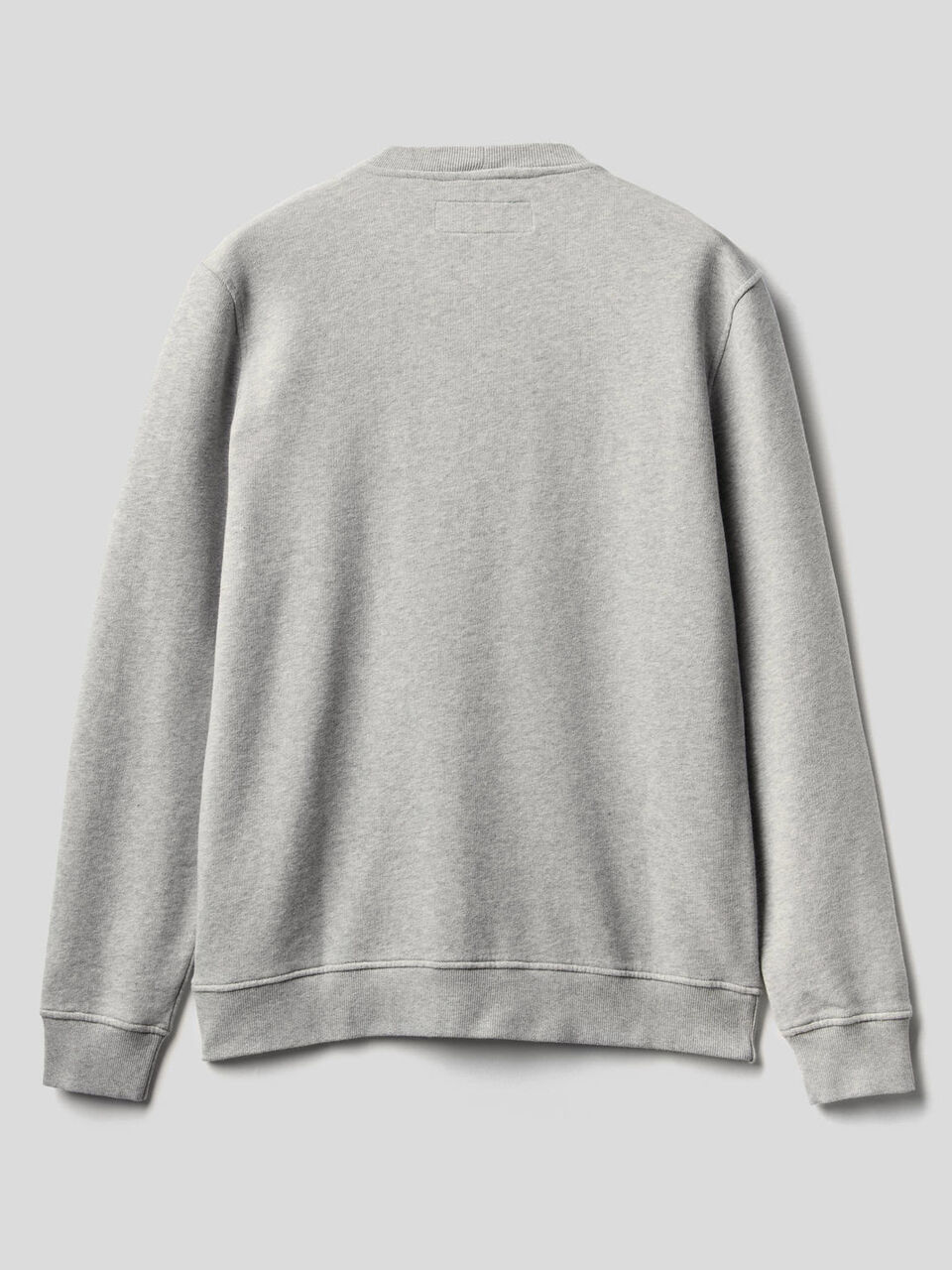Solid colored sweatshirt in organic cotton image number 2