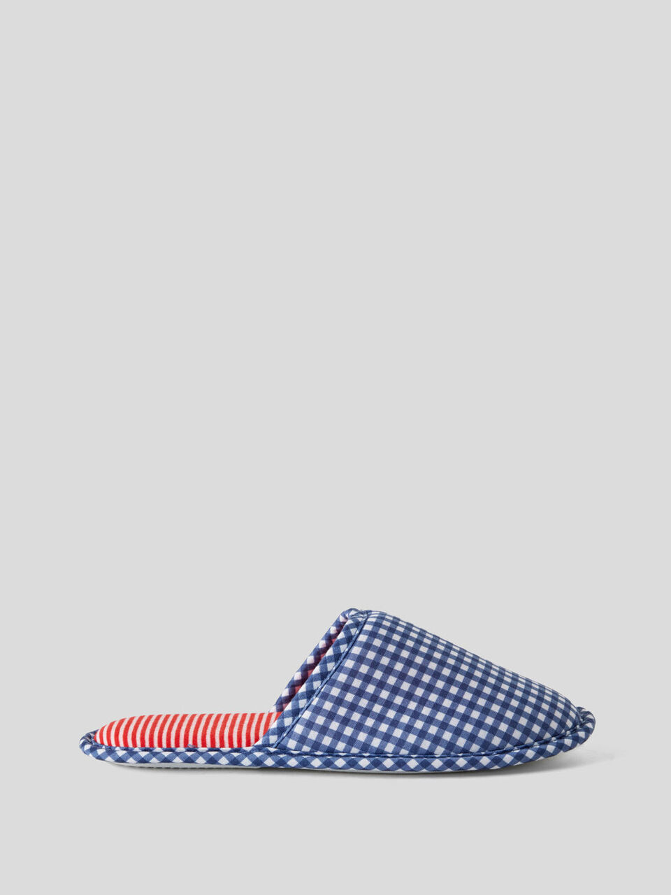 Slippers with pattern print image number 1