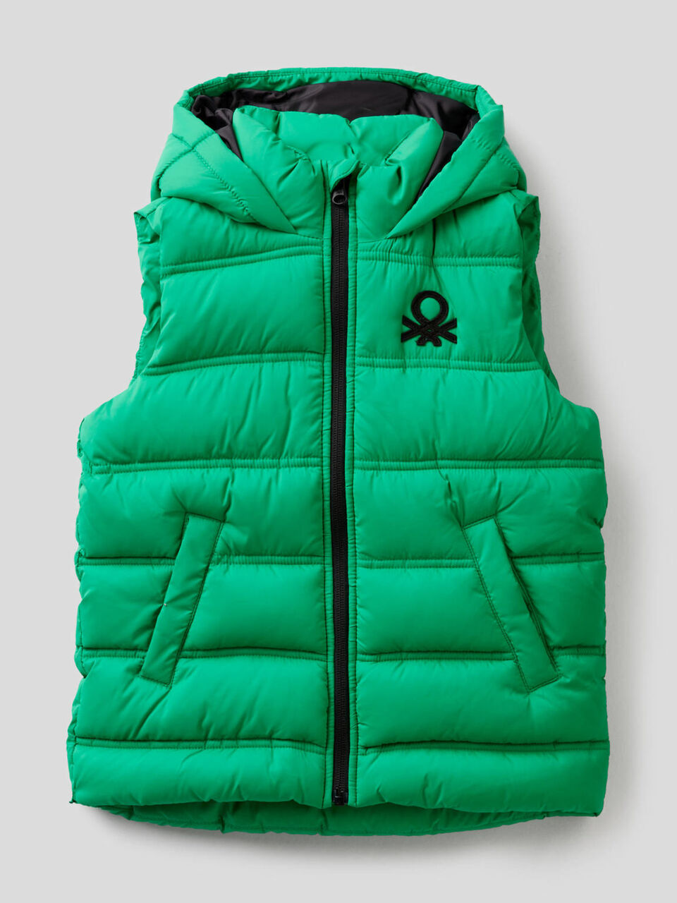Sleeveless jacket with hood image number 1