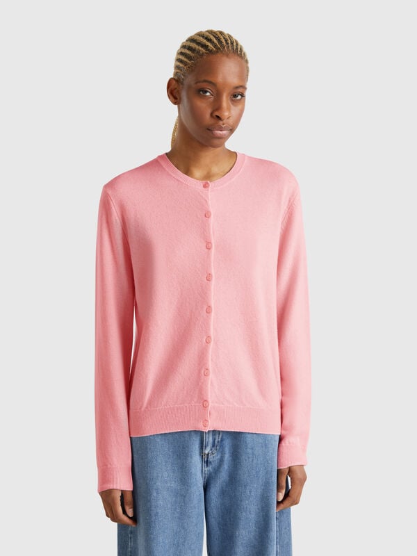 Powder pink crew neck cardigan in pure Merino wool Women