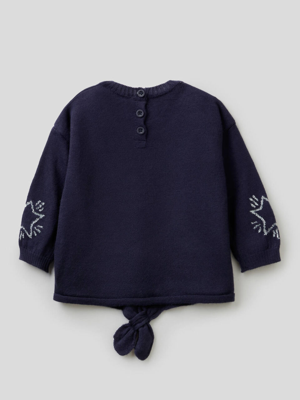 Sweater with inlaid stars and bow image number 2
