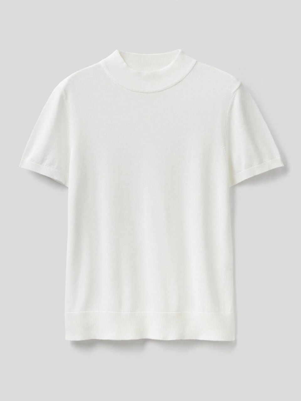Short sleeve turtleneck sweater image number 1