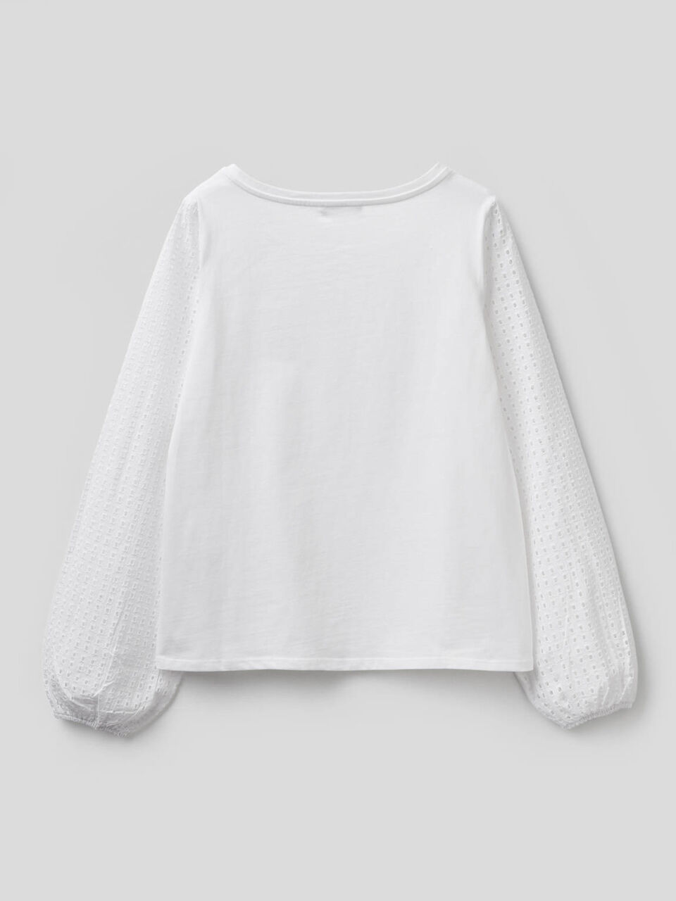 T-shirt with sleeve in broderie anglaise image number 2