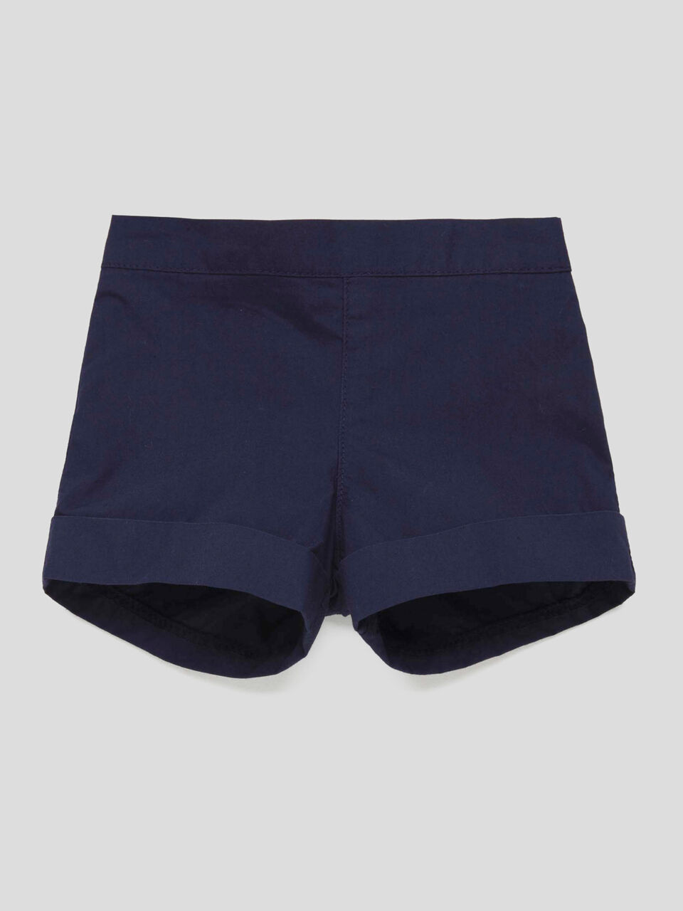 Shorts with cuffs image number 1