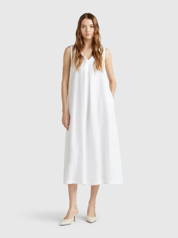 Sleeveless dress in pure linen Women