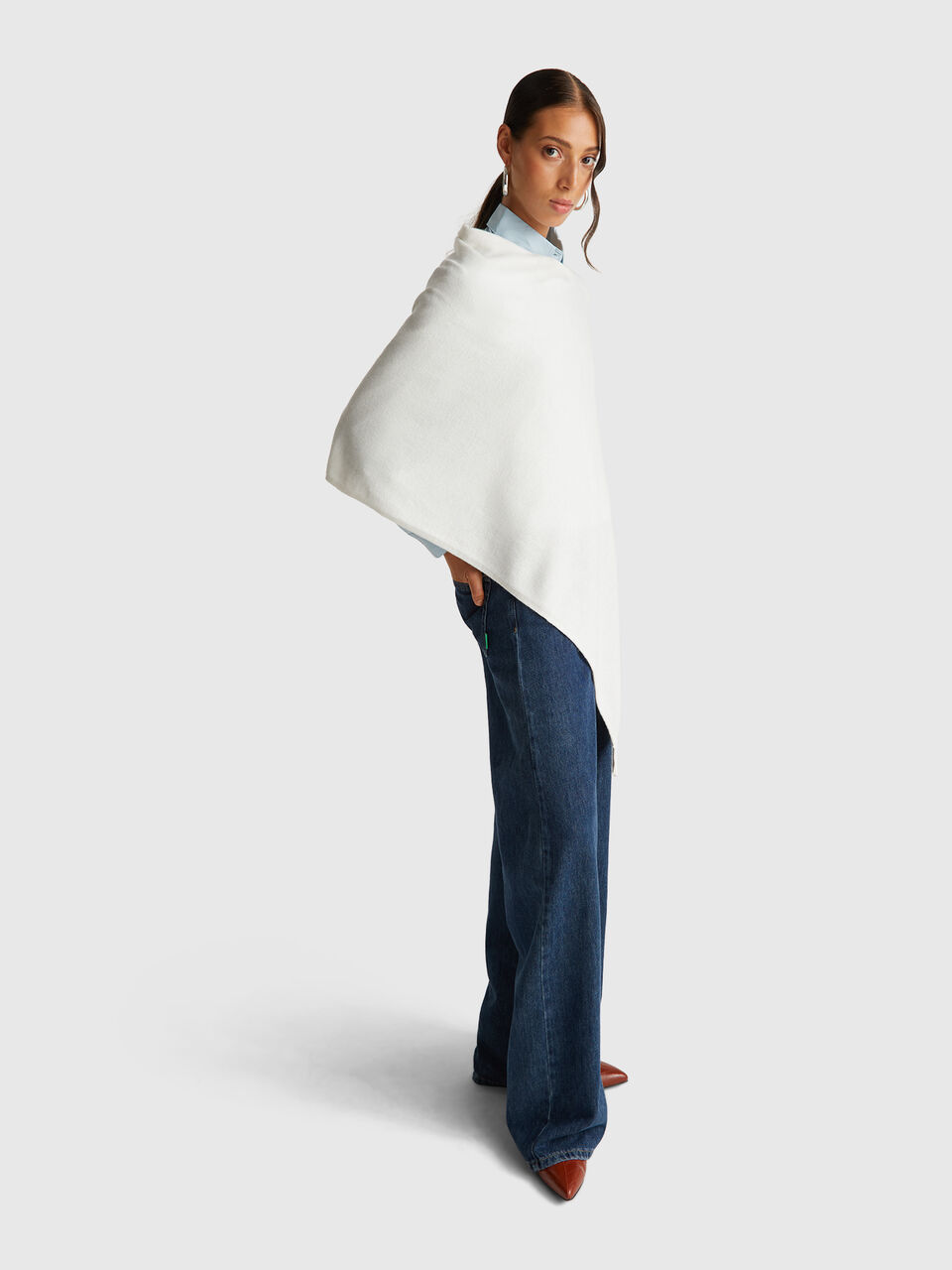 CAPE Women image number null