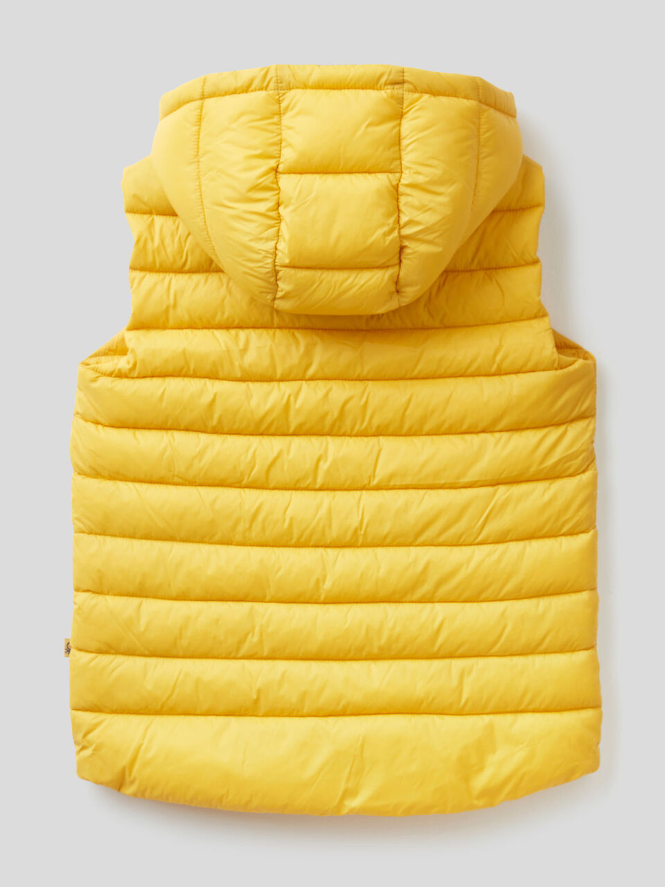 Sleeveless jacket with hood image number 2