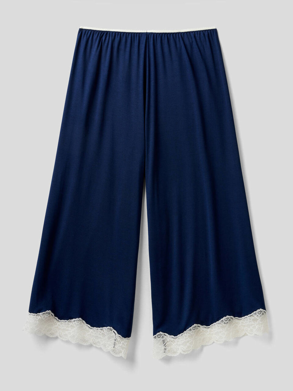 Cropped trousers with lace details image number 2