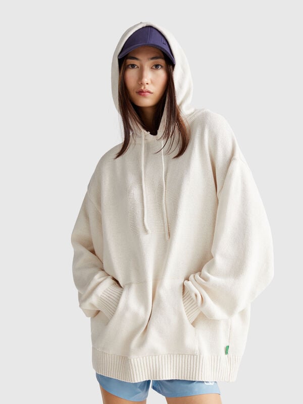 Sweater with pocket and hood Women