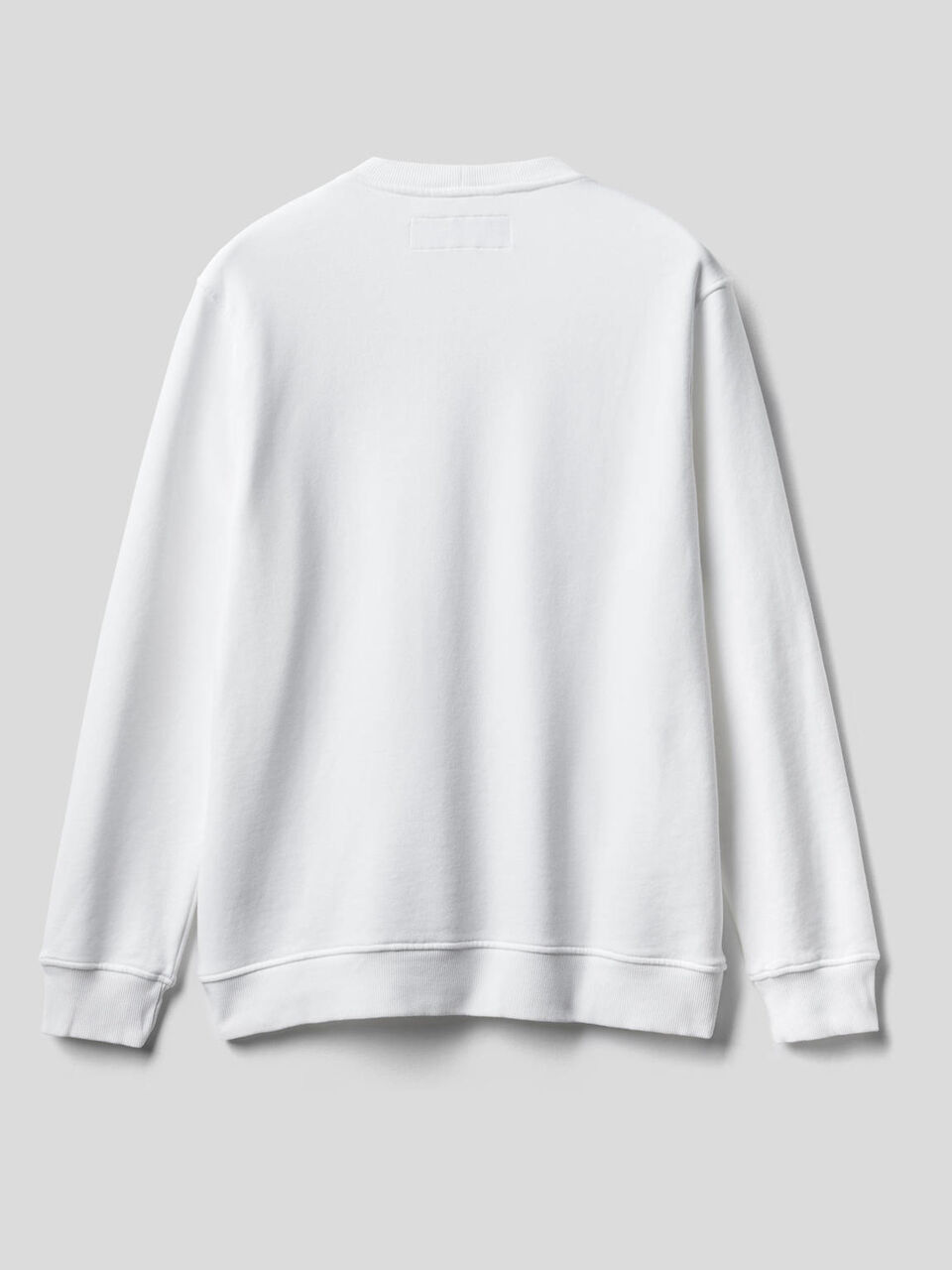 Solid colored sweatshirt in organic cotton image number 2