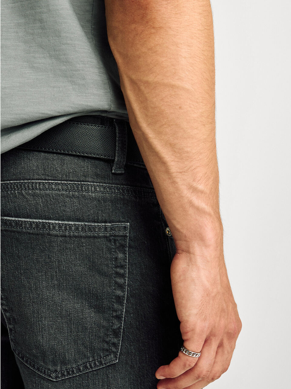 TROUSERS Men image number null