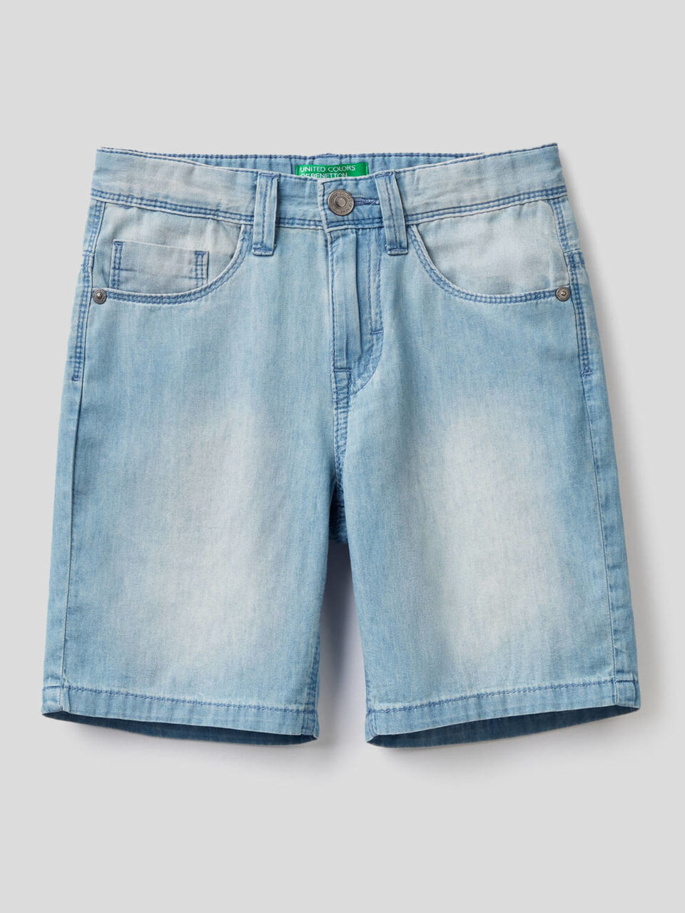 Lightweight denim bermudas image number 1