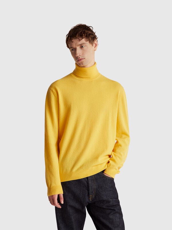 Yellow turtleneck in pure Merino wool Men