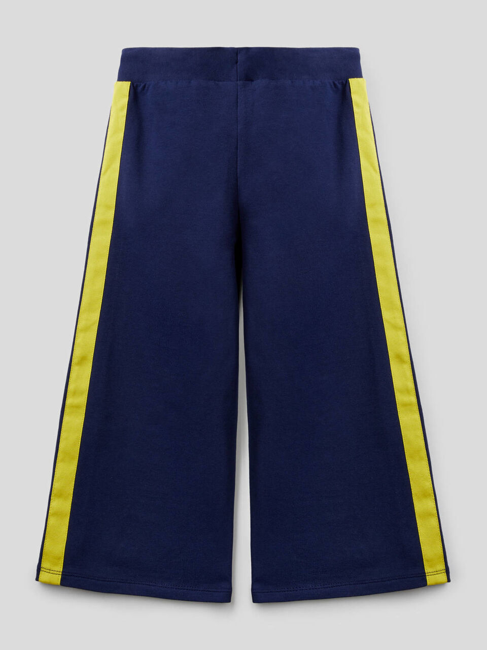 Cropped sweatpants image number 2