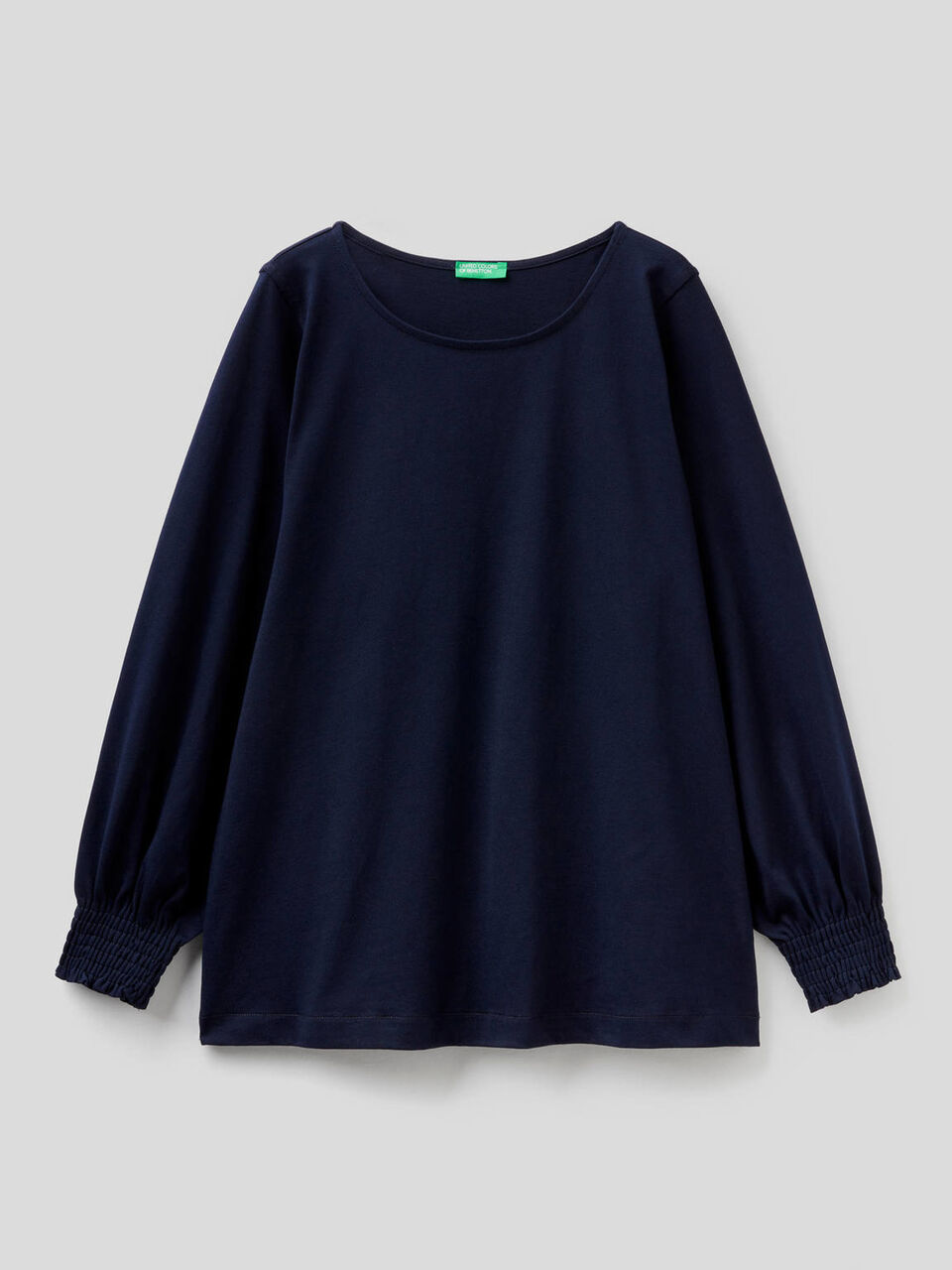 Blouse with puff sleeves image number 1